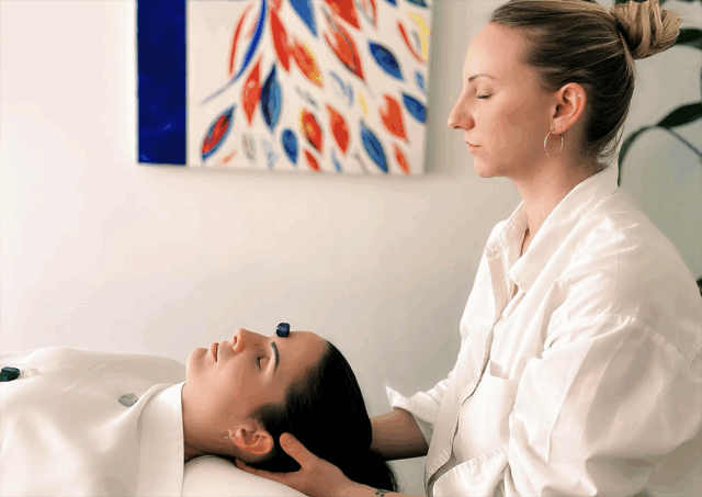 https://assoafgm.fr/wp-content/uploads/2025/09/SB_massage2-640x453.png